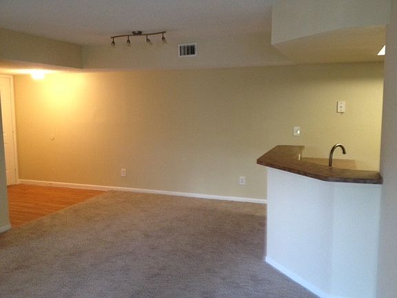 4th image of 832 NW 86th Ave