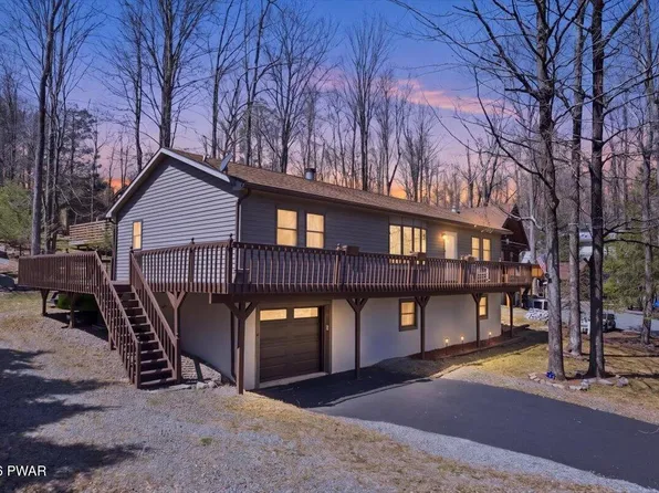 1100 Indian Dr, Lake Ariel, PA 18436