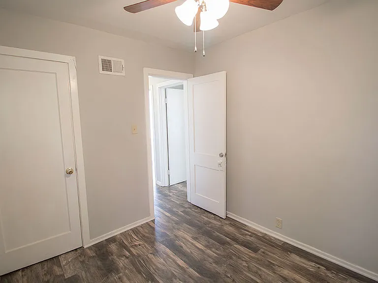 301 W Forest Ave — Photo 30