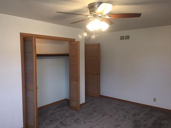 Master bedroom / lighted closet