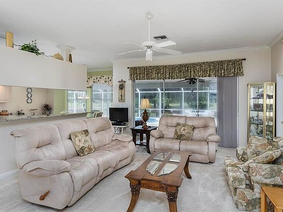 2nd image of 5035 Strafford Oaks Dr