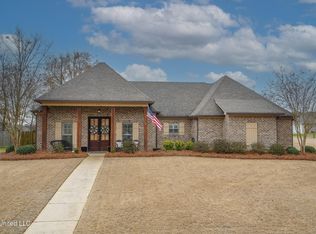 313 N Falls Xing, Madison, MS 39110