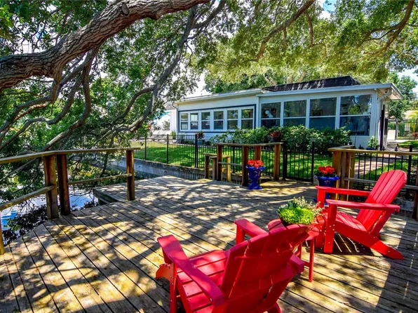 10931 Clara Ln, Saint Petersburg, FL 33708