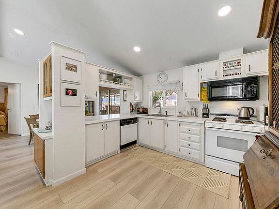 2nd image of 81641 Avenue 48 Space 45