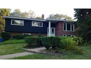 857 Willow Ln photo 1