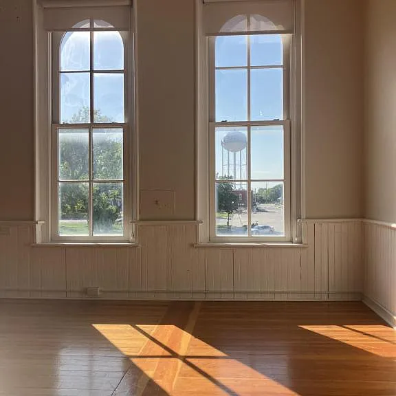 102 E Washington St #203 — Photo 3
