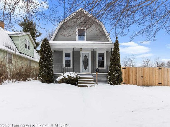 3rd image of 326 Douglas Ave