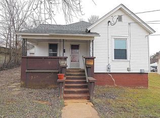 305 E Main St, Park Hills, MO 63601