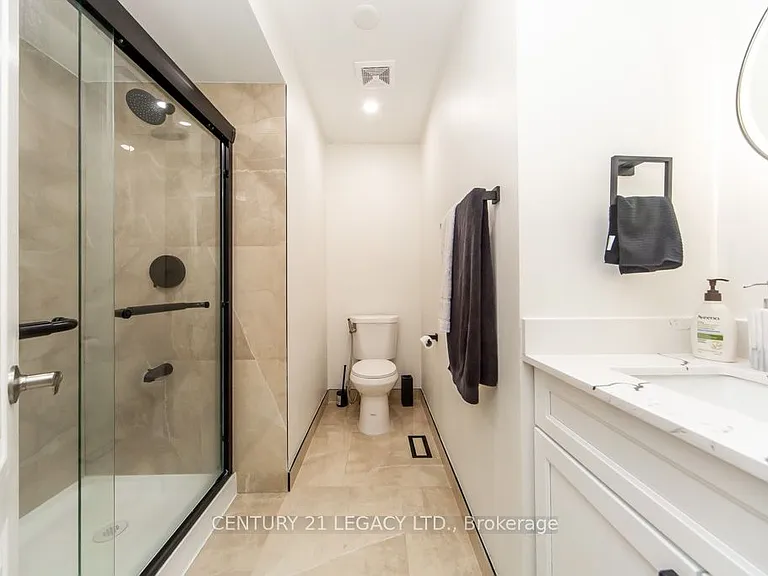 44 Tincomb Cres — Photo 32