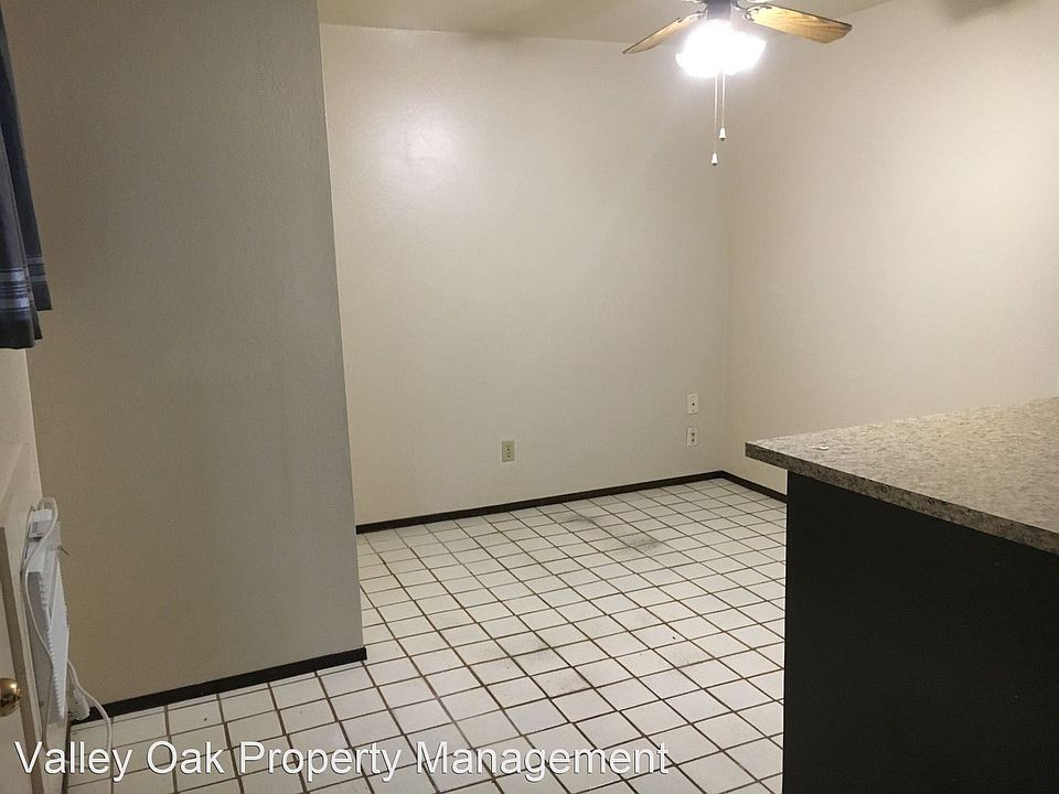 2nd image of 1069 1/2 Souza Ave