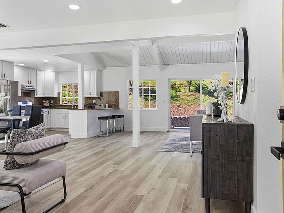 5th image of 193 Sunrise Way