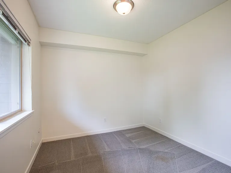 8450 NE Noelle Way — Photo 21