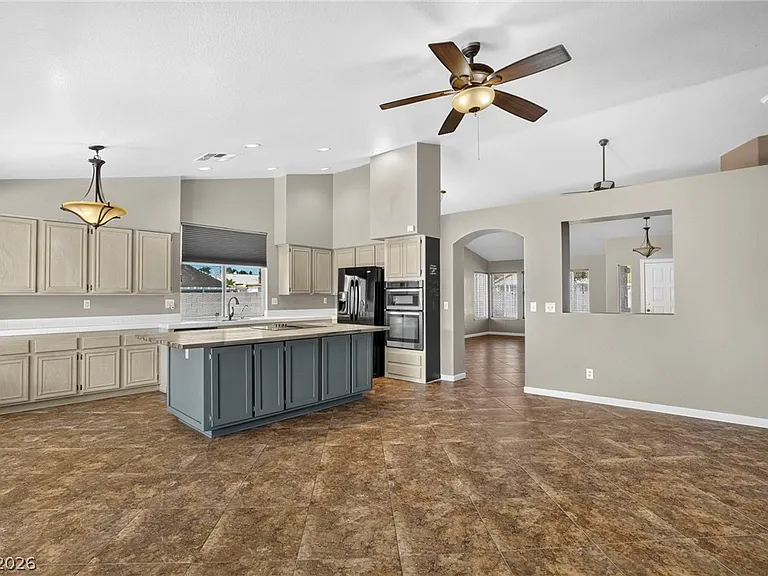4552 Gonzales Dr — Photo 36