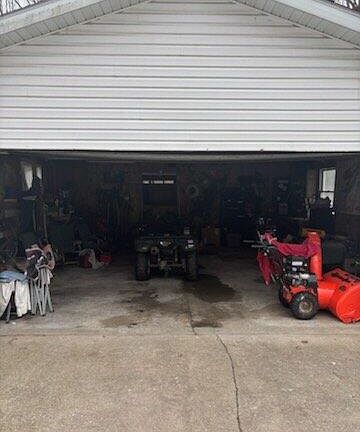 5th image of 7050 N Poplar Rd