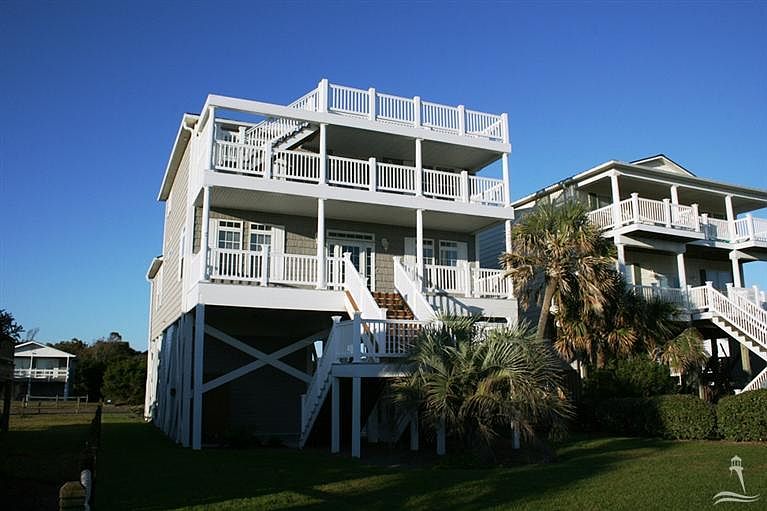 1st image of 120 W Beach Dr