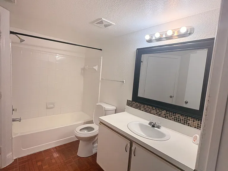 2202 Key West Ct #626 — Photo 4