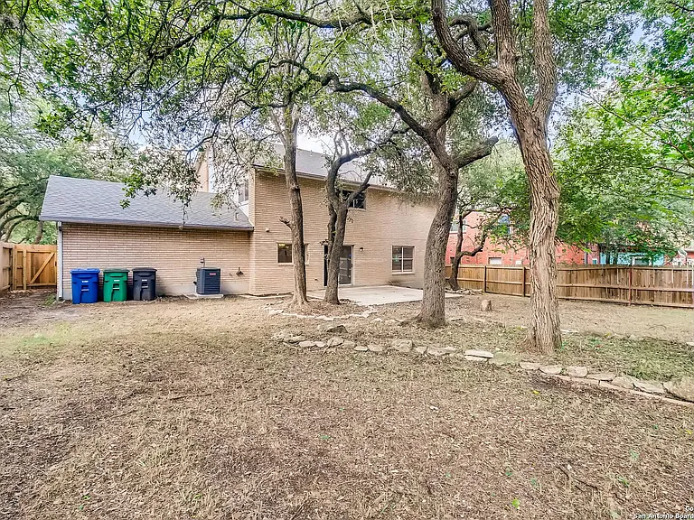 9619 Stillforest — Photo 20
