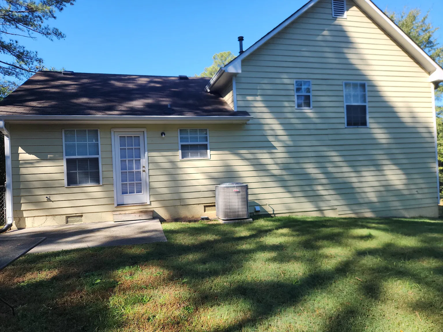 3 bed, 1150 sqft, $1,695 — Photo 2