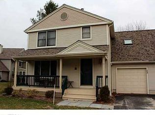208 Meadowview Dr, East Windsor, CT 06088