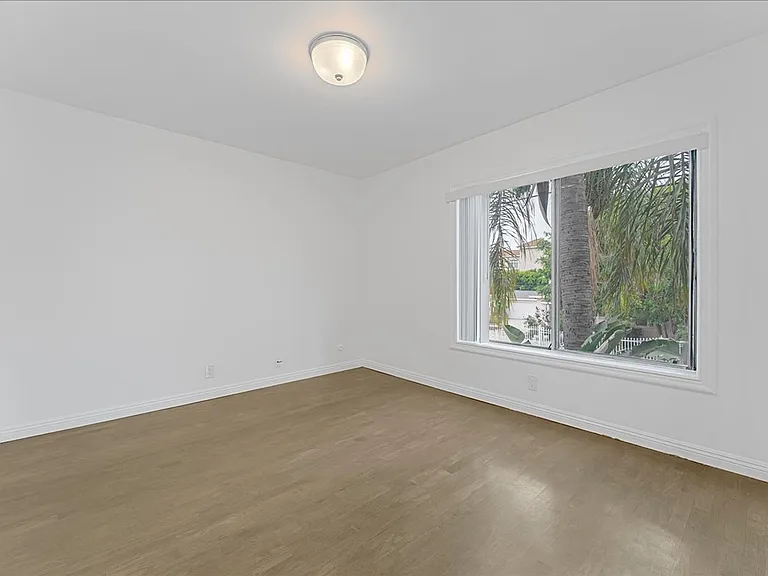 11661 Erwin St #8 — Photo 12