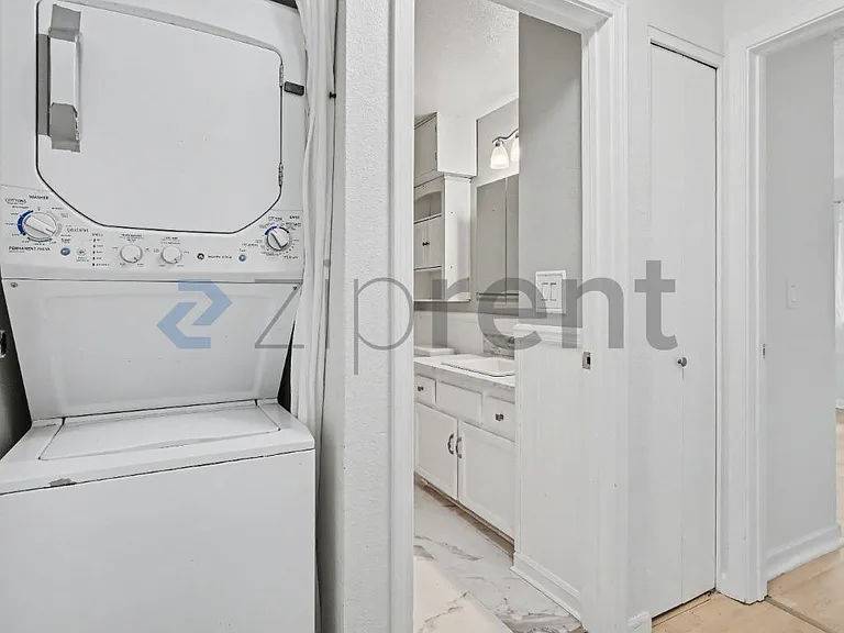 5160 SW 180th Ave #2 — Photo 17