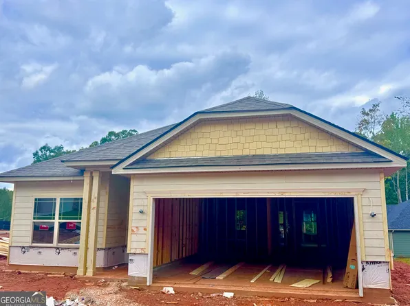 313 Magnolia Villas Dr, Cornelia, GA 30531