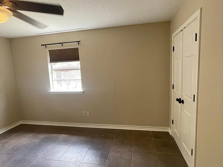 Ridgeway Dr — Photo 7