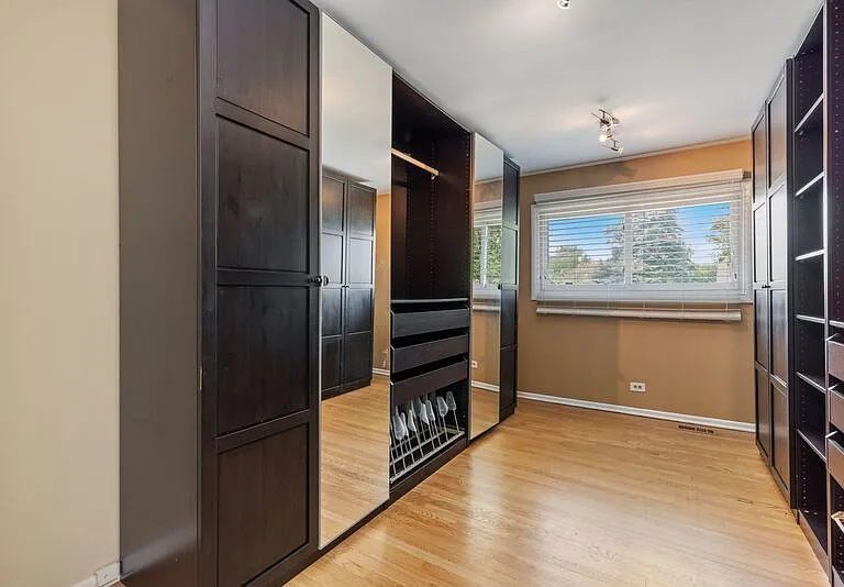 1003 S Finley Rd — Photo 13