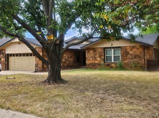 8305 E 109th St, Tulsa, OK 74133