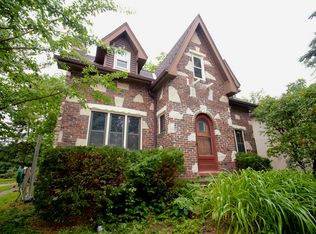 2100 N Grandview Blvd, Waukesha, WI 53188