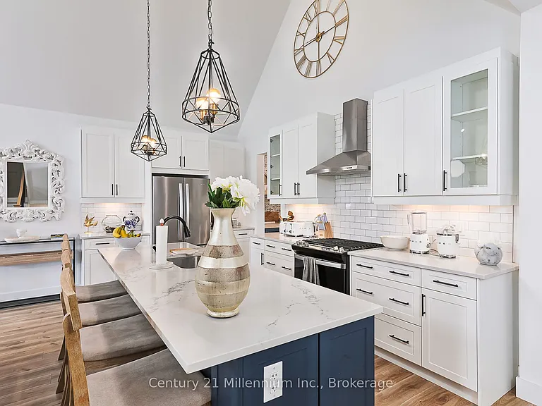 160 Sycamore St — Photo 13