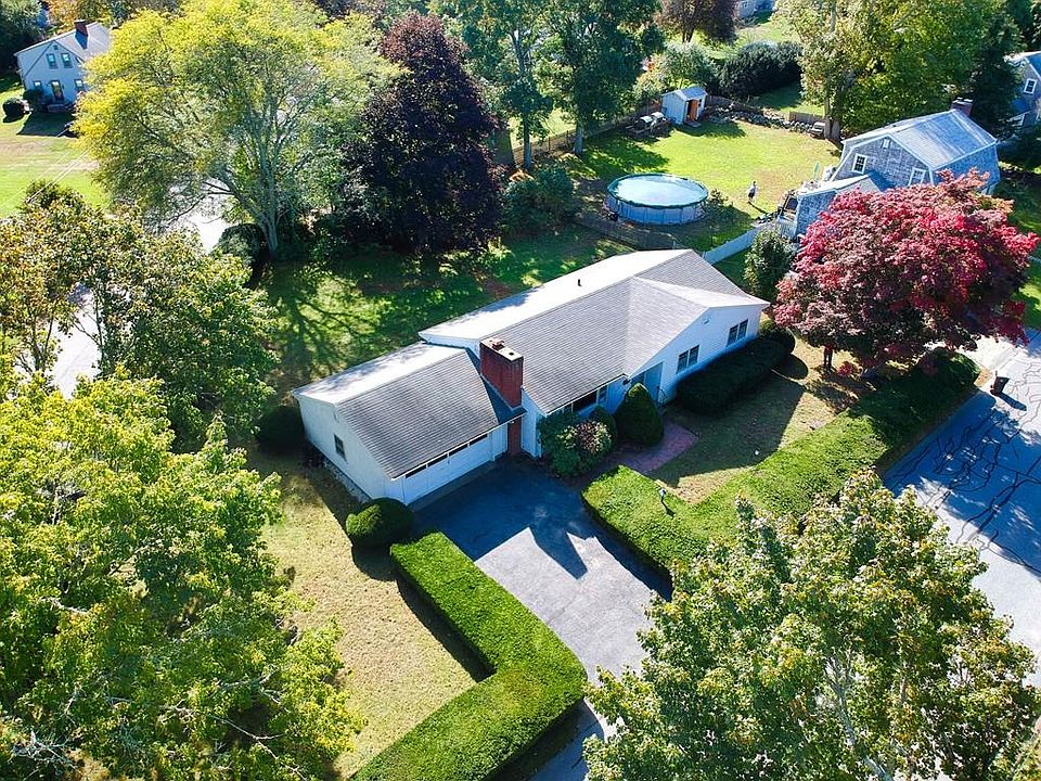 2nd image of 16 Longview Dr