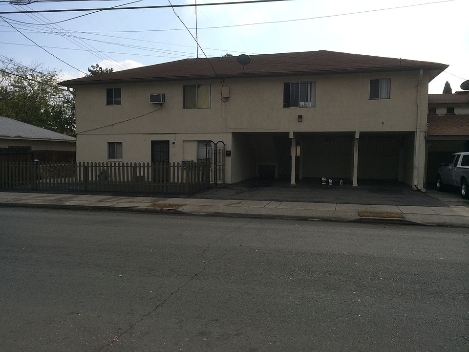 1st image of 133 E 21st St