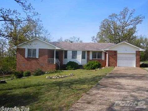 1st image of 305 Fairway Dr