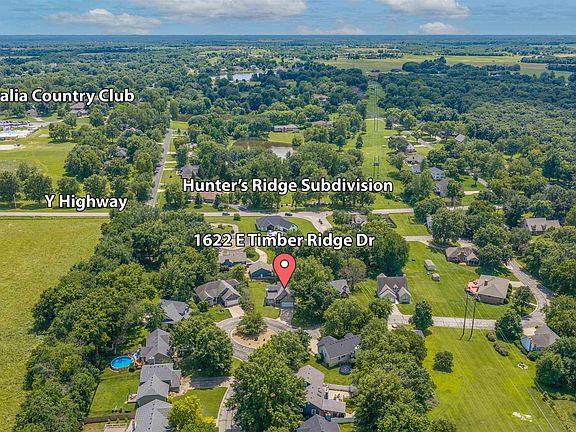 3rd image of 1622 E Timber Ridge Dr