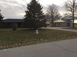 15037 Sangamaw Rd, Dillsboro, IN 47018