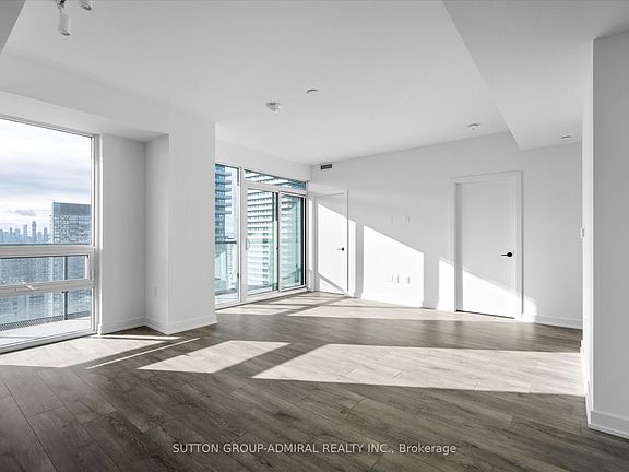 4th image of 127 Broadway Ave #2902