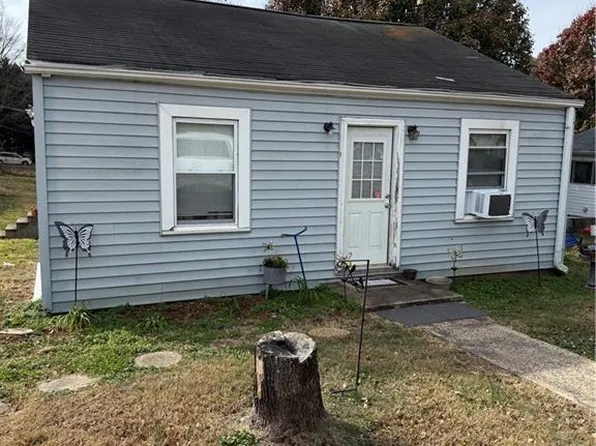 163 Jackson Ave, Lexington, NC 27295