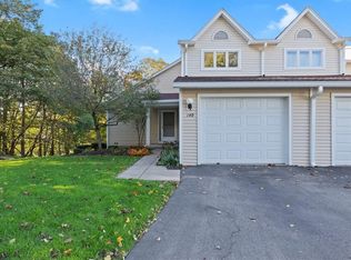 140 Southwick Ct, Henrietta, NY 14467