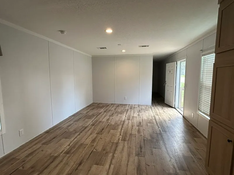 3 bed, 2.0 bath, 924 sqft, $895 — Photo 4