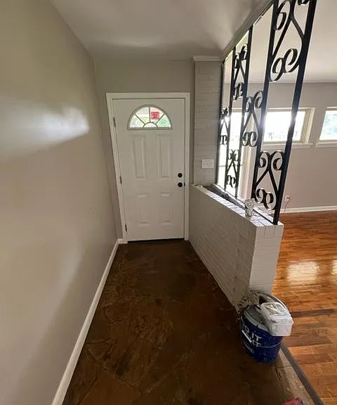 920 Brown St — Photo 2