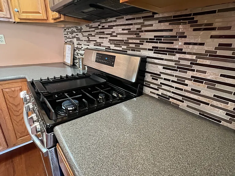 303 Victoria Way — Photo 9
