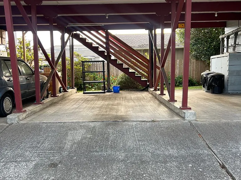 2312 Wilson St — Photo 3
