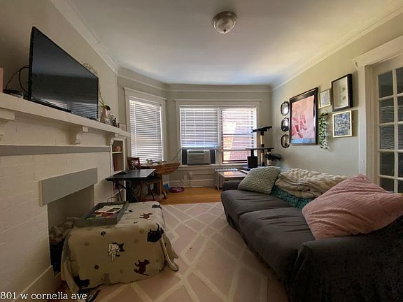 4th image of 801 W Cornelia Ave #1826