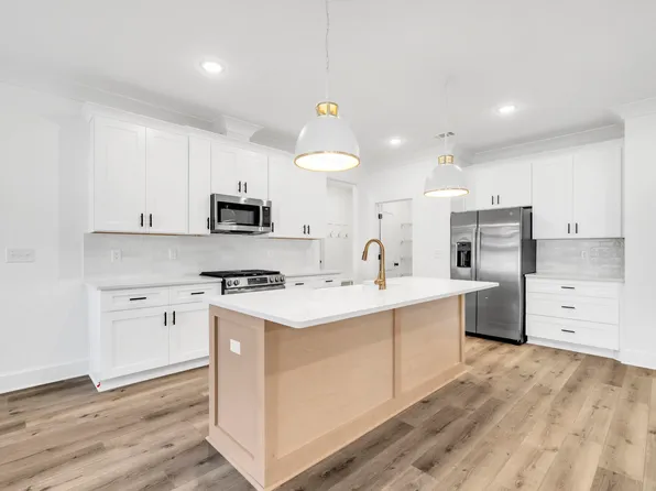 104 4th Ave SW, Fort Walton Beach, FL 32548