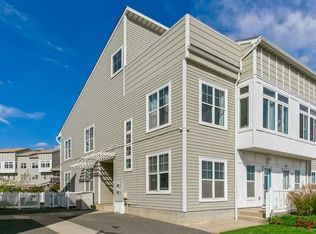 7006 Beach Front Rd, Far Rockaway, NY 11692