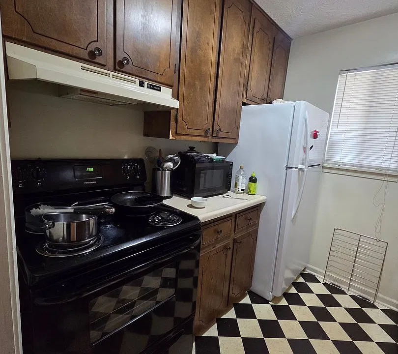 297 Peabody St #9