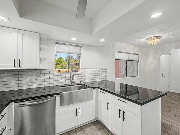 4th image of 12222 N PARADISE VILLAGE Parkway S #107