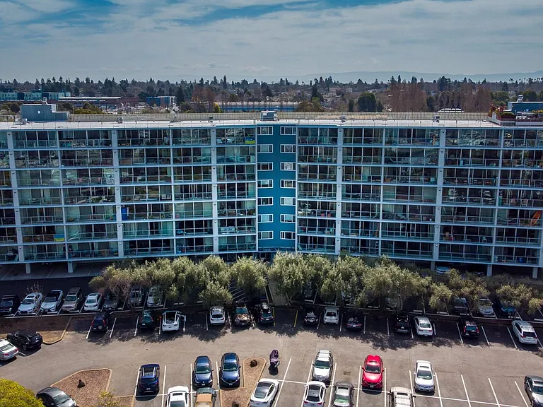 Panomar Luxury Apartments — Photo 8