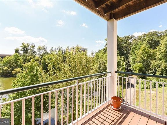 2nd image of 6585 Grange Ln Unit 303